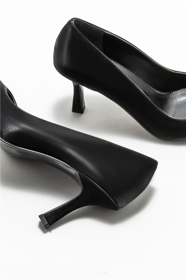 Siyah Kadın Stiletto
