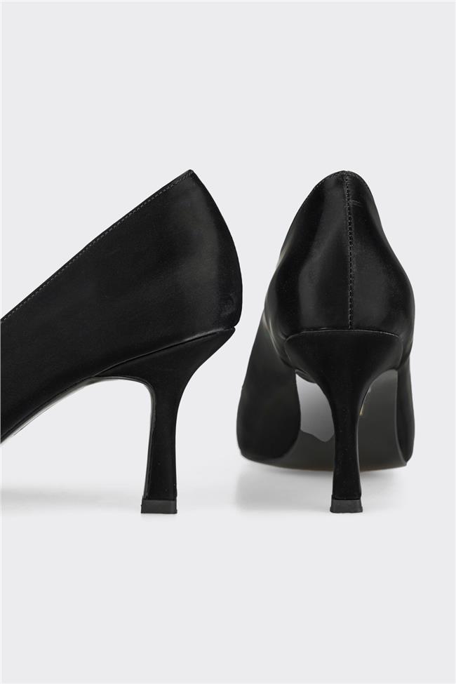 Siyah Kadın Stiletto