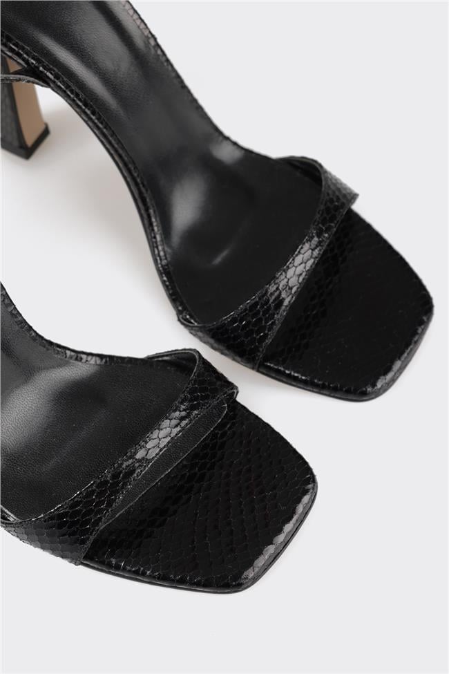 Siyah Kadın Topuklu Sandalet