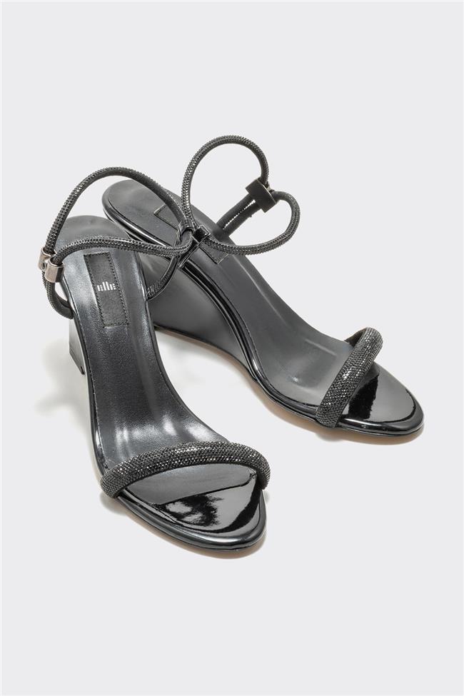 Siyah Kadın Topuklu Sandalet