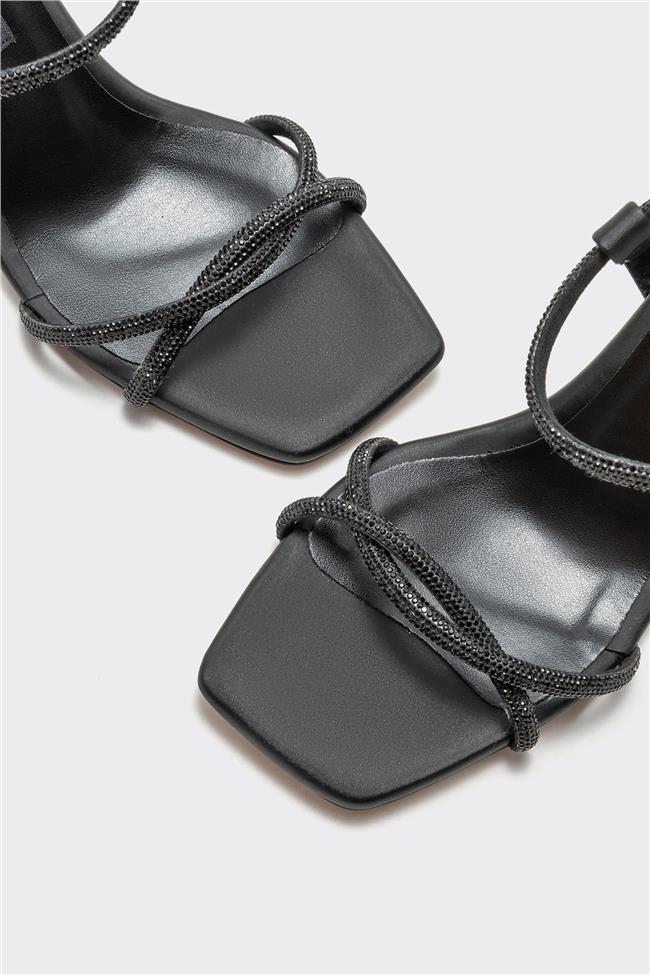 Siyah Kadın Topuklu Sandalet