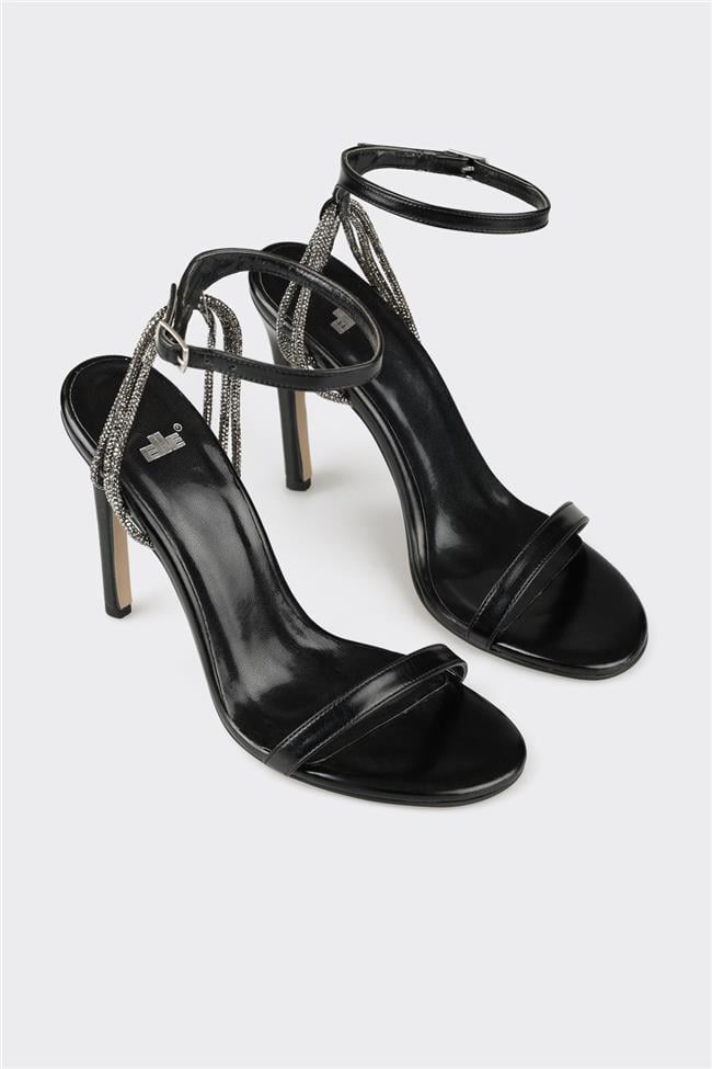 Siyah Kadın Topuklu Sandalet