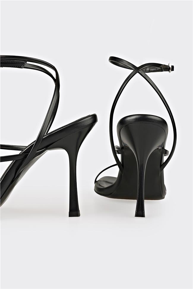 Siyah Kadın Topuklu Sandalet