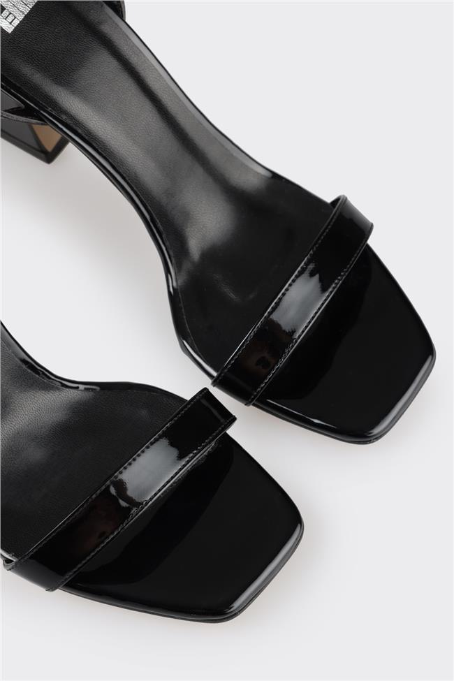 Siyah Kadın Topuklu Sandalet