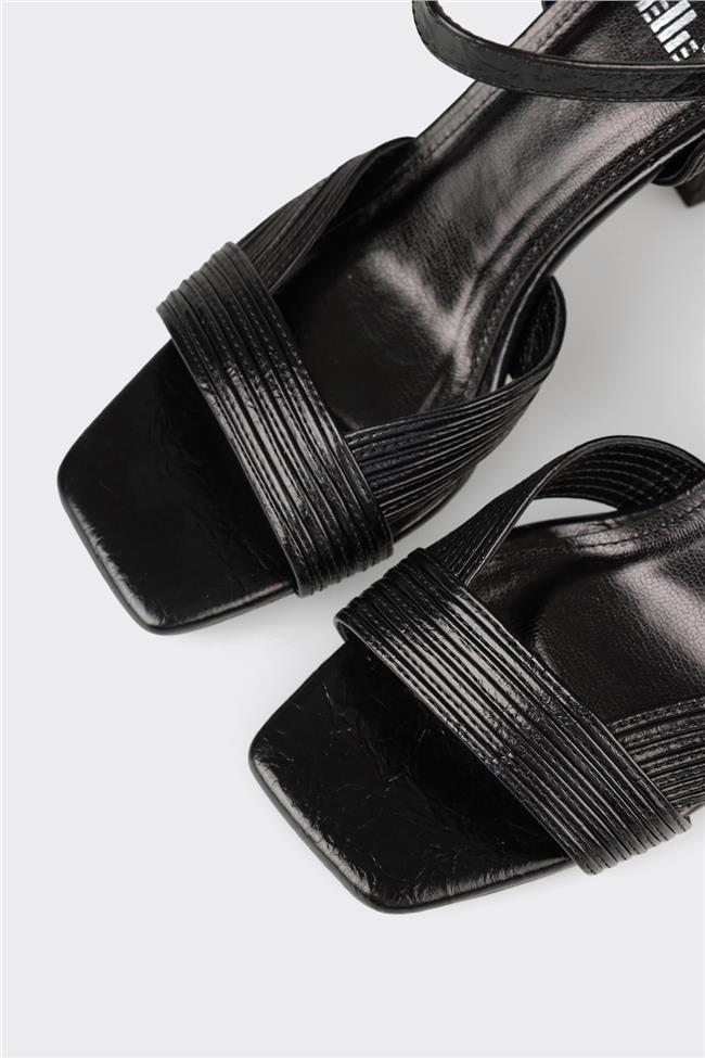 Siyah Kadın Topuklu Sandalet