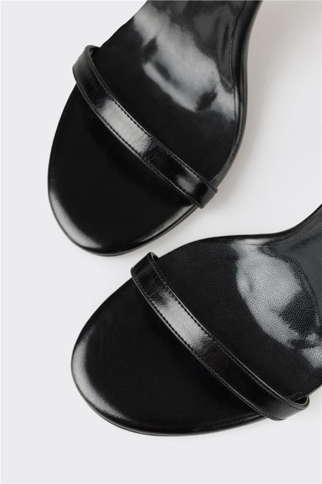 Siyah Kadın Topuklu Sandalet