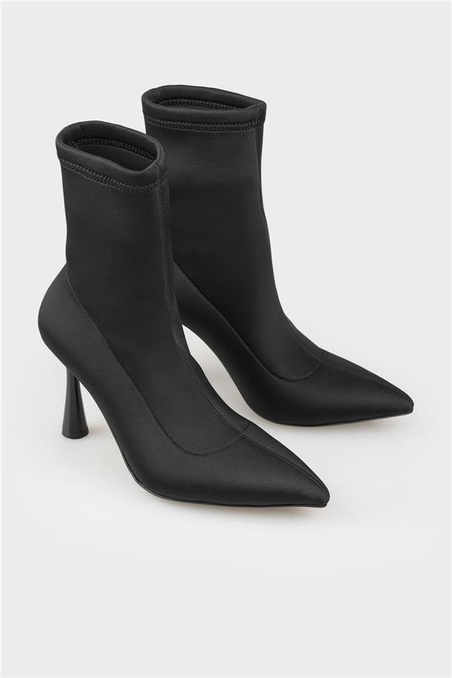 Siyah Kadın Yüksek Topuk Bot