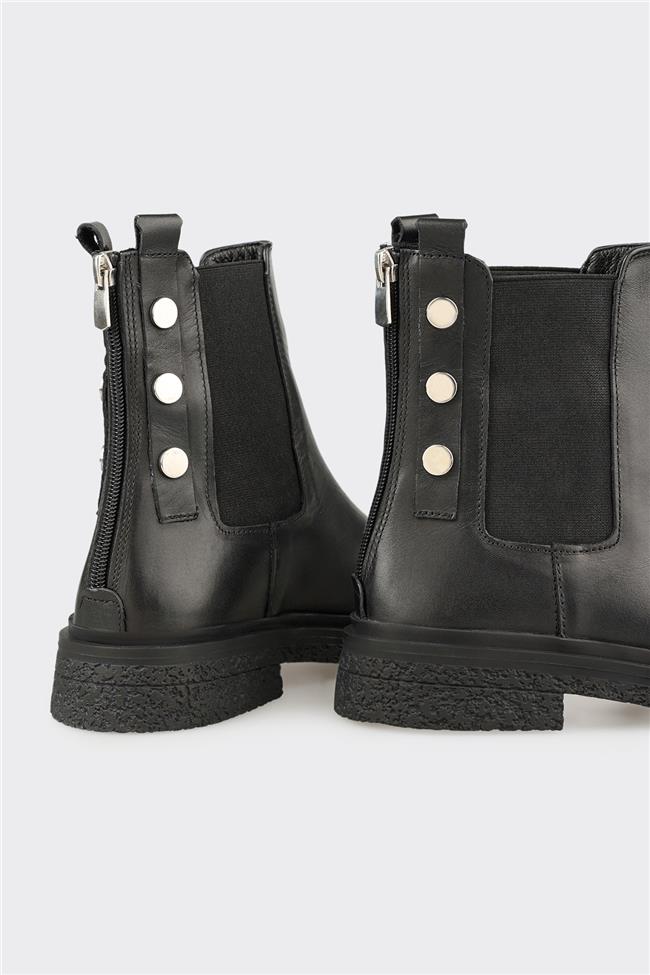 Siyah Deri Kadın Günlük Bot