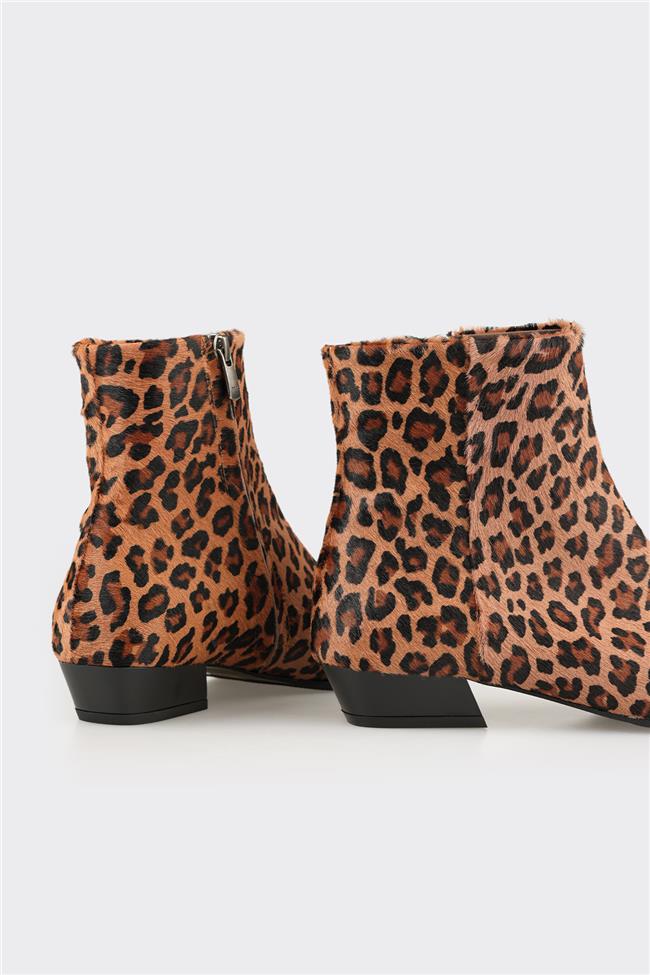 Taba Hayvan Desenli Deri Kadın Klasik Bot