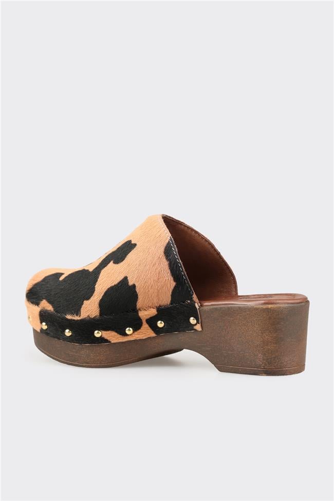 Taba Hayvan Desenli Deri Kadın Terlik