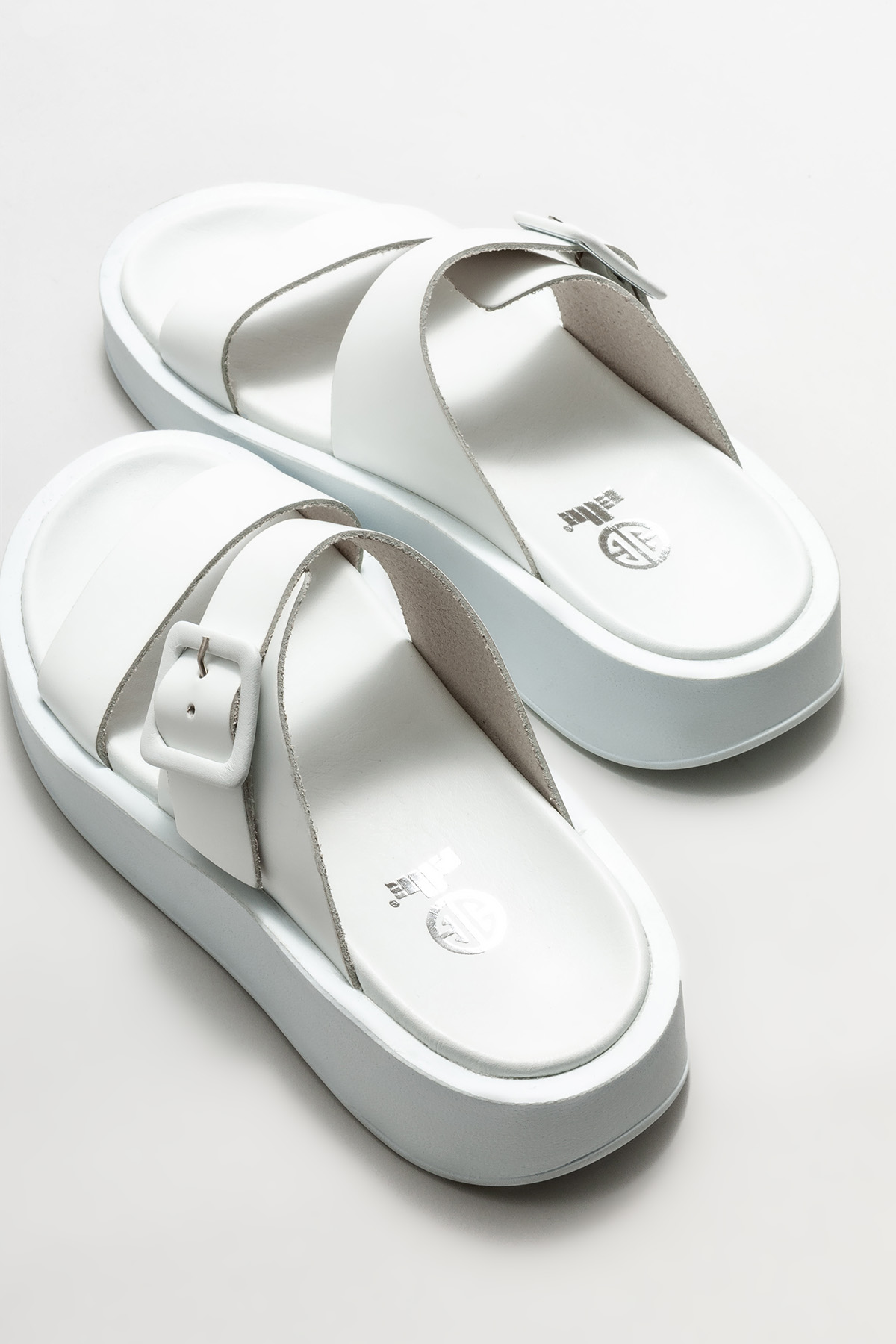 Beyaz Deri Kadın Dolgu Topuklu Sandalet Satın Al! RAVENIS-02 Fiyatı | Elle  Shoes