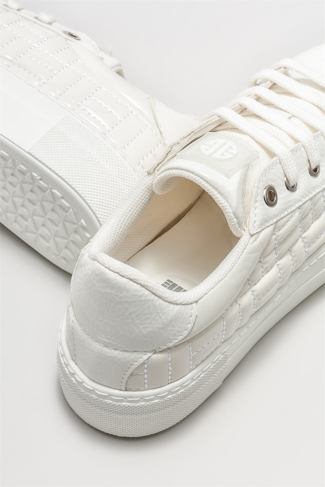 Beyaz Kadın Spor Ayakkabı Satın Al! DEONNE-2-02 Fiyatı | Elle Shoes