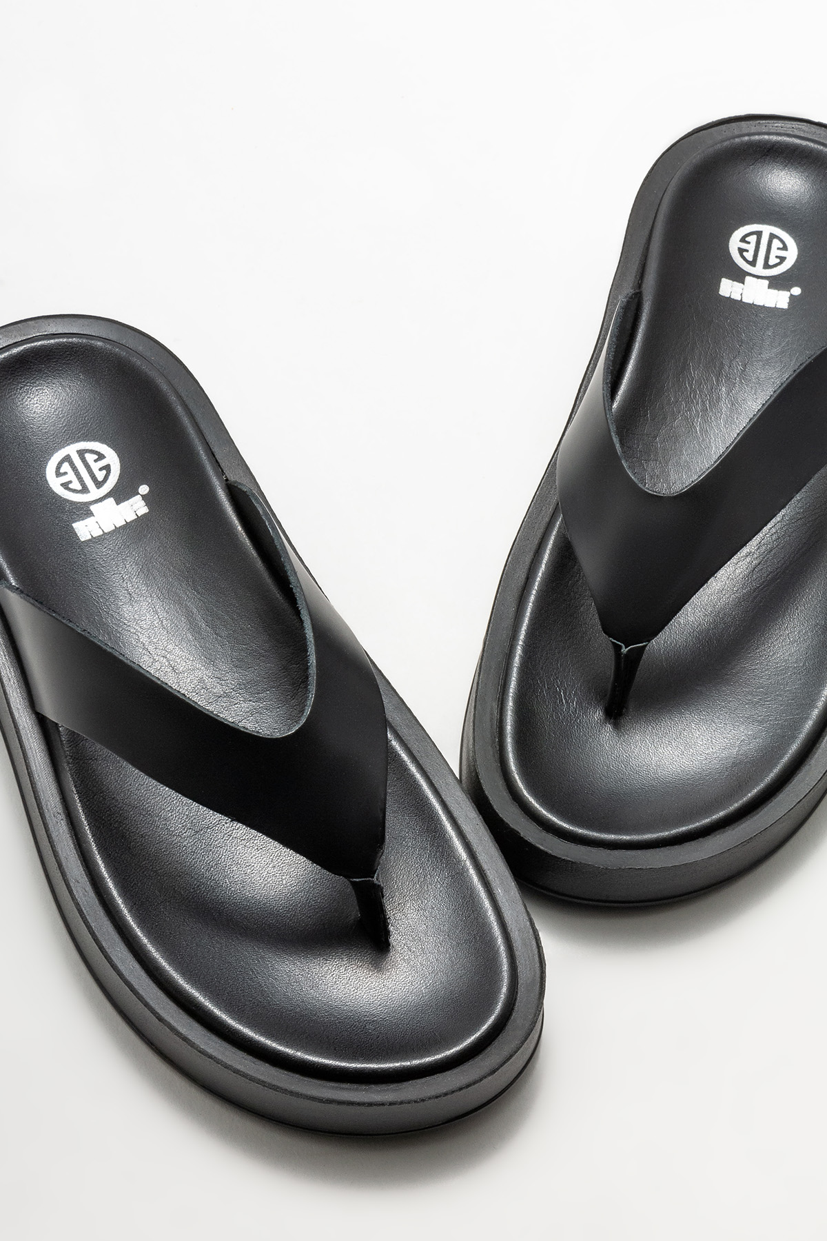 Siyah Deri Kadın Dolgu Topuklu Terlik Satın Al! PHOEBA-01 Fiyatı | Elle  Shoes