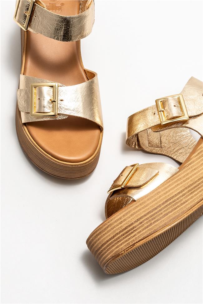 Gold Deri Kadın Dolgu Topuklu Sandalet