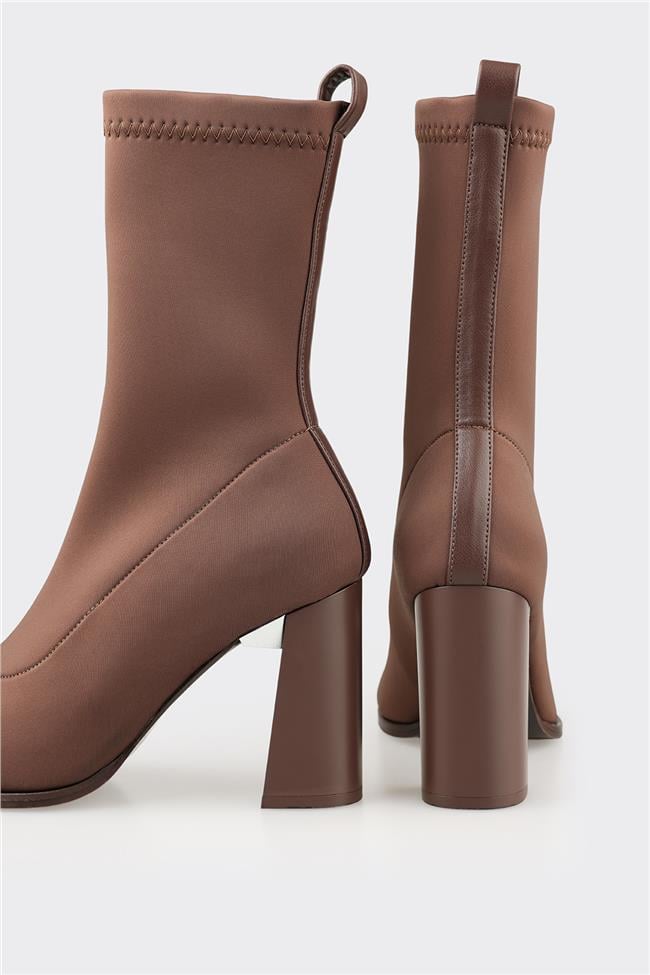 Kahve Kadın Klasik Bot