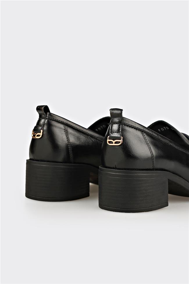 Siyah Deri Kadın Günlük Ayakkabı