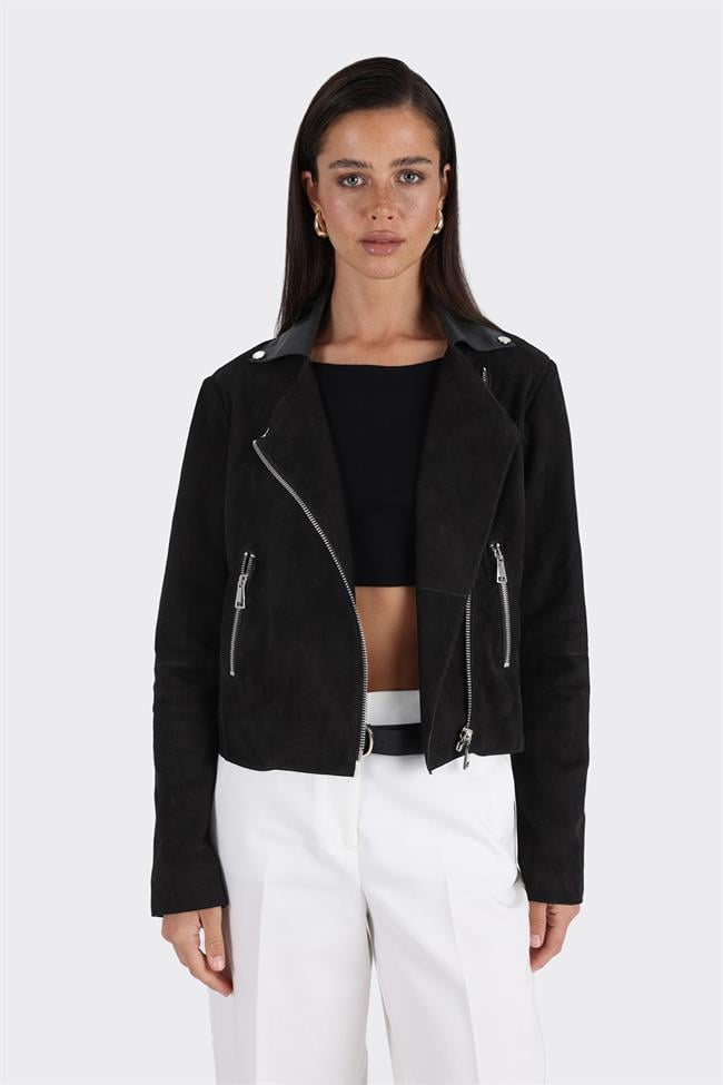 Siyah Deri Kadın Ceket
            
                (COPPEL-01)