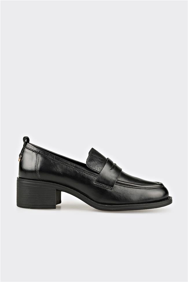 Siyah Deri Kadın Günlük Ayakkabı