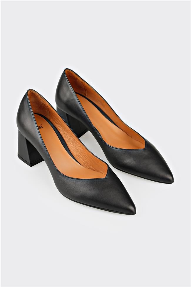Siyah Deri Kadın Stiletto