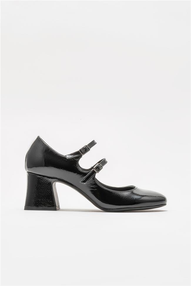 Siyah Deri Kadın Topuklu Ayakkabı

(SERRADA-01)