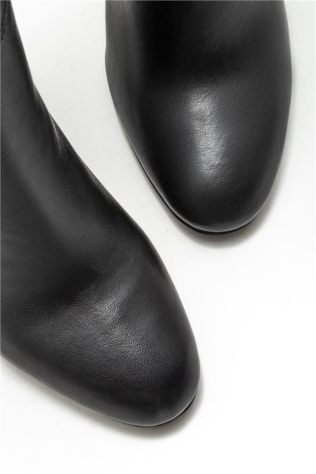Siyah Deri Kadın Topuklu Çizme