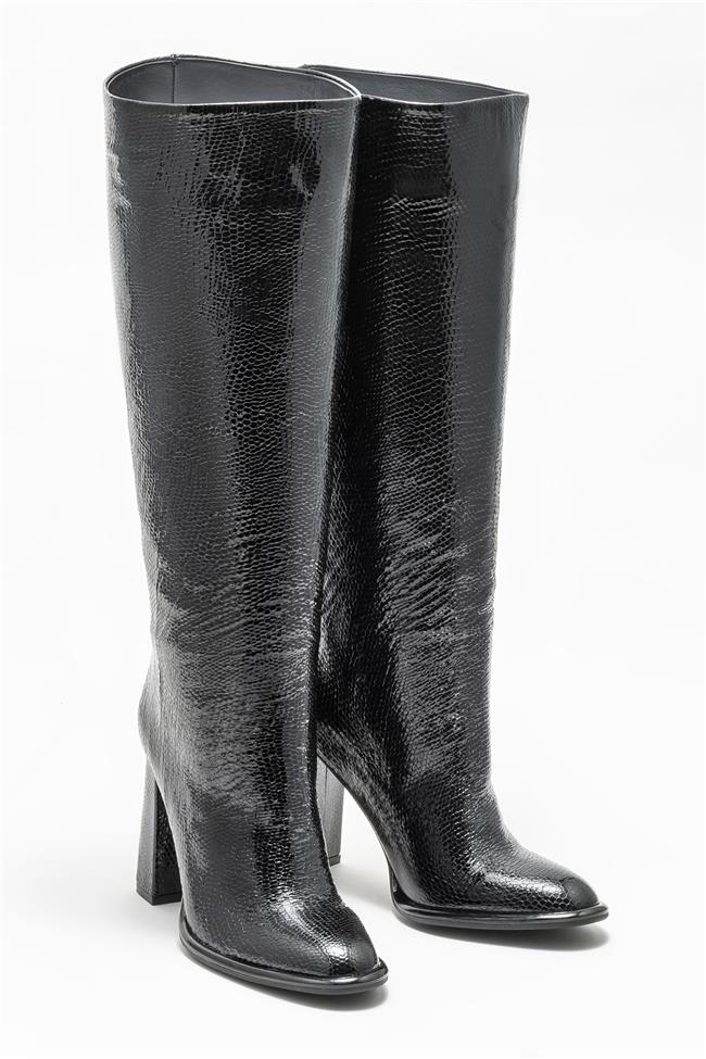 Siyah Deri Kadın Topuklu Çizme

(WARTA-Y-01)_1