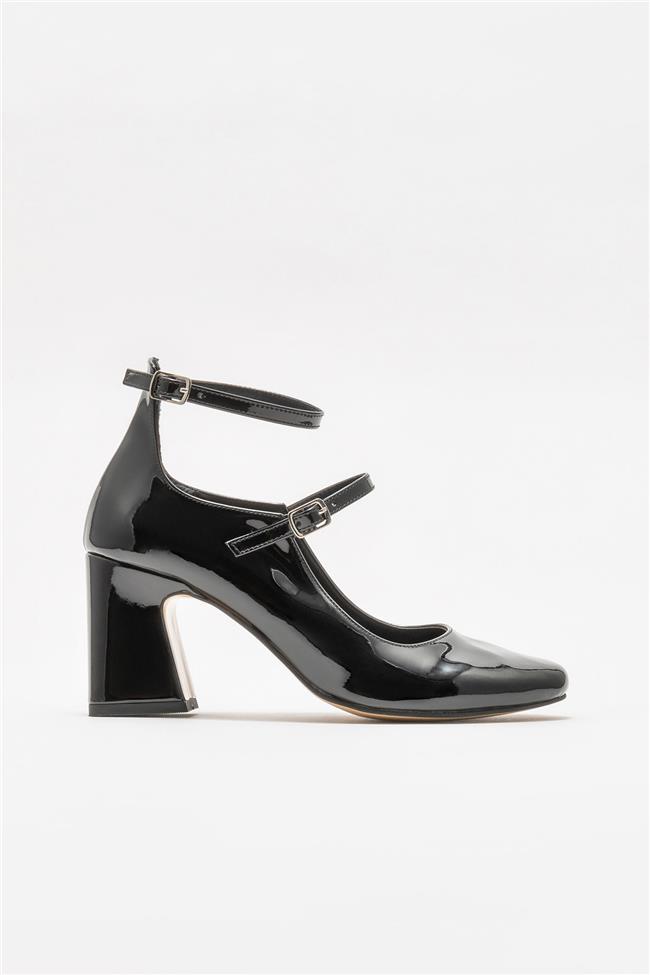 Siyah Kadın Topuklu Ayakkabı

(RONA-01)