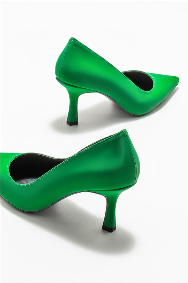 Yeşil Kadın Stiletto