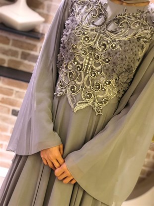 BELLEY TAŞ İŞLEMELİ ABİYE 