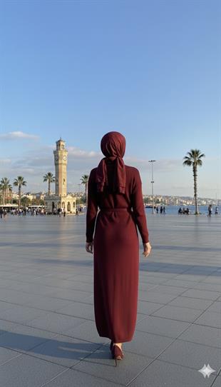 CEREMONY BALIKÇI YAKA KEMER AKSESUARLI TRİKO ELBİSE