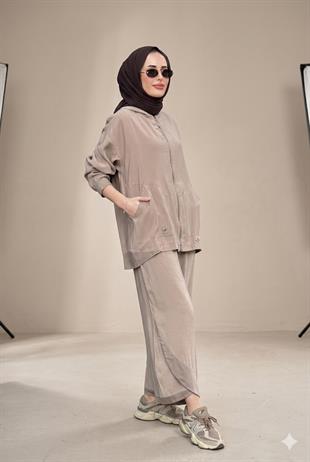 CEREMONY KAPÜŞONLU VE FERMUARLI CEBİ ARMA DETAYLI PANOLONLU MODAL TAKIM