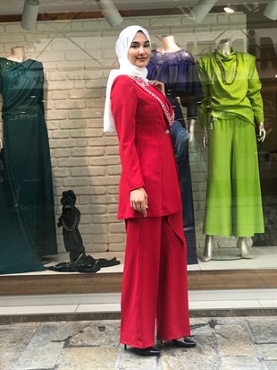 CLİO YAKASI TAŞLI KREP TAKIM ELBİSE