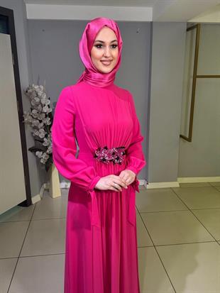 JAMİLA SARAH ÖNÜ ŞİFONLU ÇİÇEK APLİKLİ TULUM