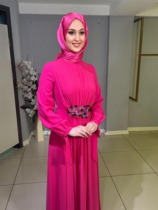 JAMİLA SARAH ÖNÜ ŞİFONLU ÇİÇEK APLİKLİ TULUM