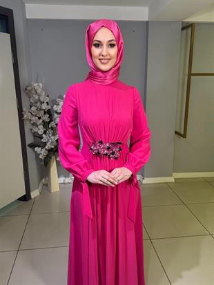 JAMİLA SARAH ÖNÜ ŞİFONLU ÇİÇEK APLİKLİ TULUM