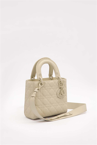 Levidor Kare Aksesuar Detaylı El Çantası