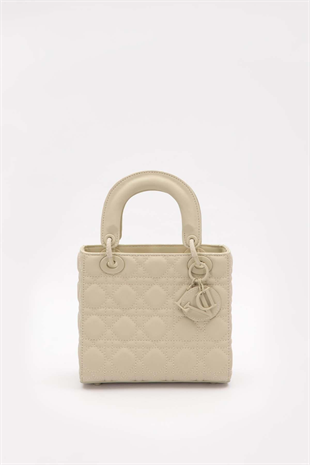 Levidor Kare Aksesuar Detaylı El Çantası