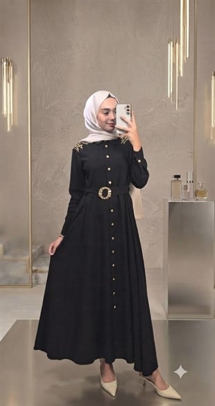 NURE GALİNA TAŞ AKS.DÜĞMELİ ELBİSE