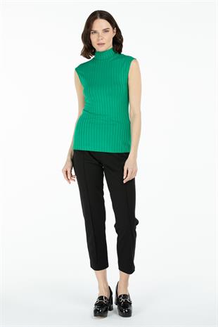 ON TRİKO Dik Yaka Kolsuz Basic Bluz