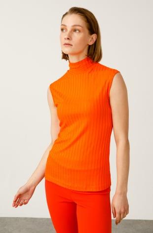 ON TRİKO Dik Yaka Kolsuz Basic Bluz