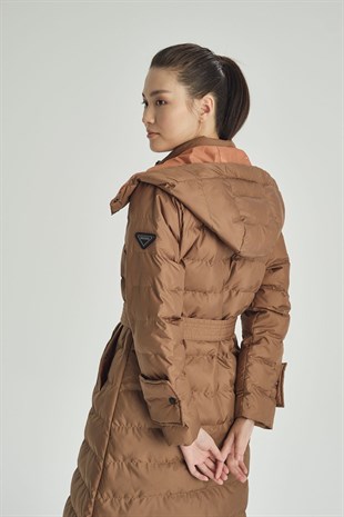 WOMANİA BERLİN MONT