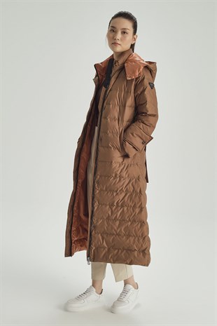 WOMANİA BERLİN MONT