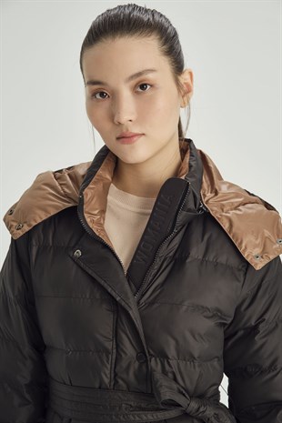 WOMANİA BERLİN MONT