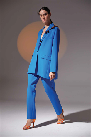 YEŞİM ÖZCAN KREP KUMAŞ DAR PAÇA PANT