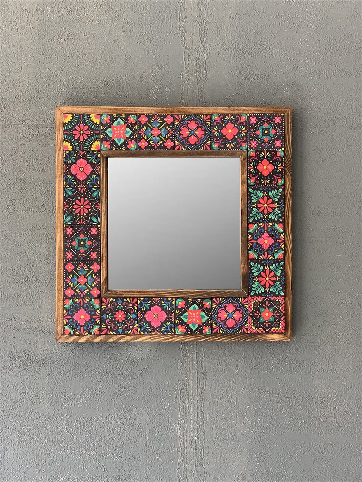 OSCAR STONE DECOR ÇERÇEVELİ MOZAİK DOĞALTAŞ AYNA / AYN-033