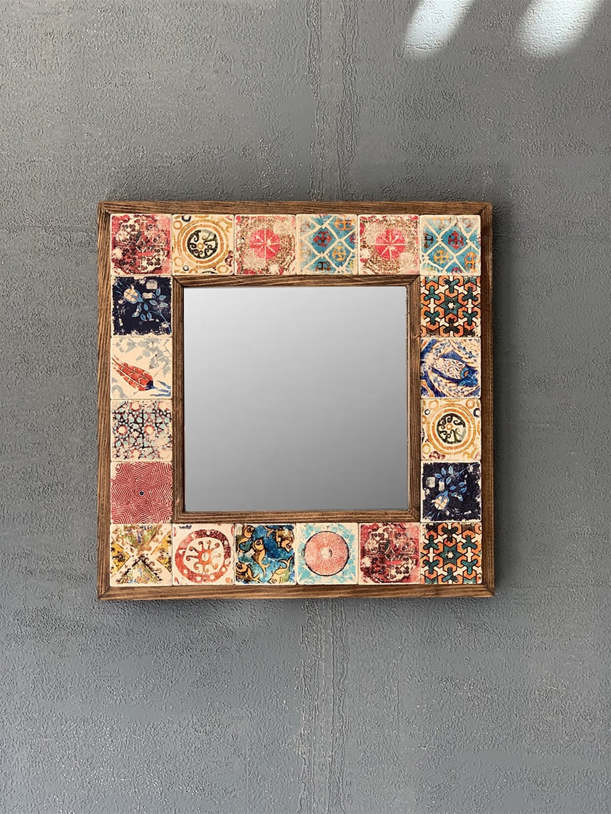 OSCAR STONE DECOR ÇERÇEVELİ MOZAİK DOĞALTAŞ AYNA / AYN-019
