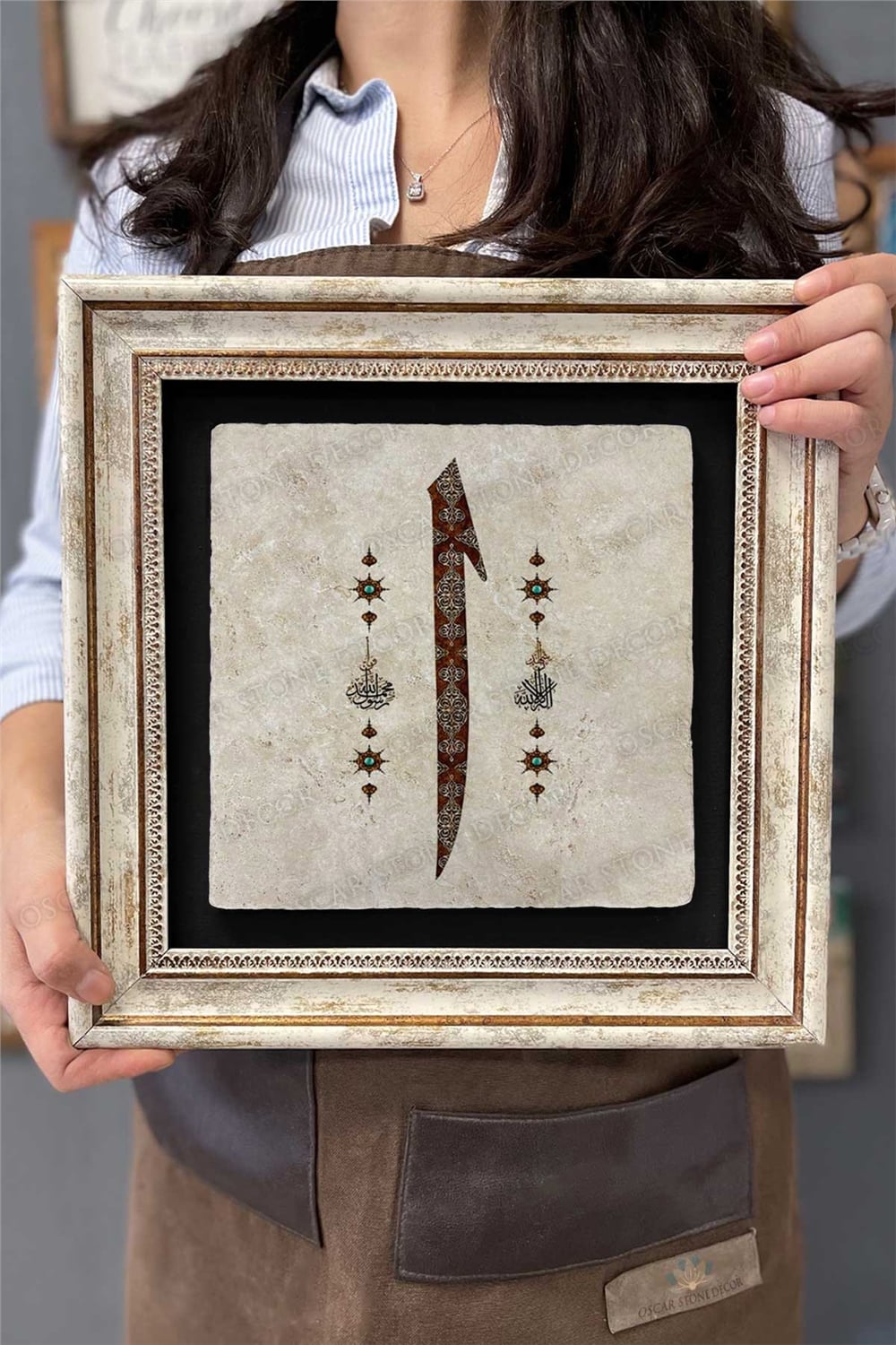 Oscar Stone Decor Çerçeveli Tablo Taş Duvar Dekoru 30 X 30 Cm Elif Harfi Hat Sanatı Çizim