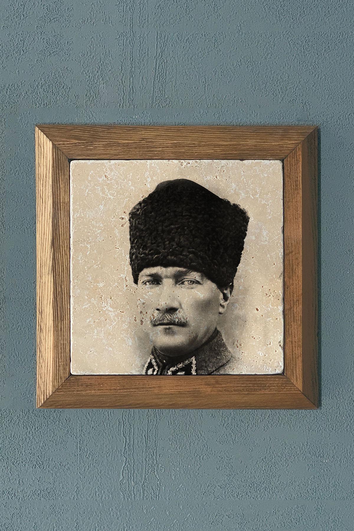 Masif Çerçeveli Atatürk Doğaltaş Tablo Pano Oscar Stone Decor 28X28 CM