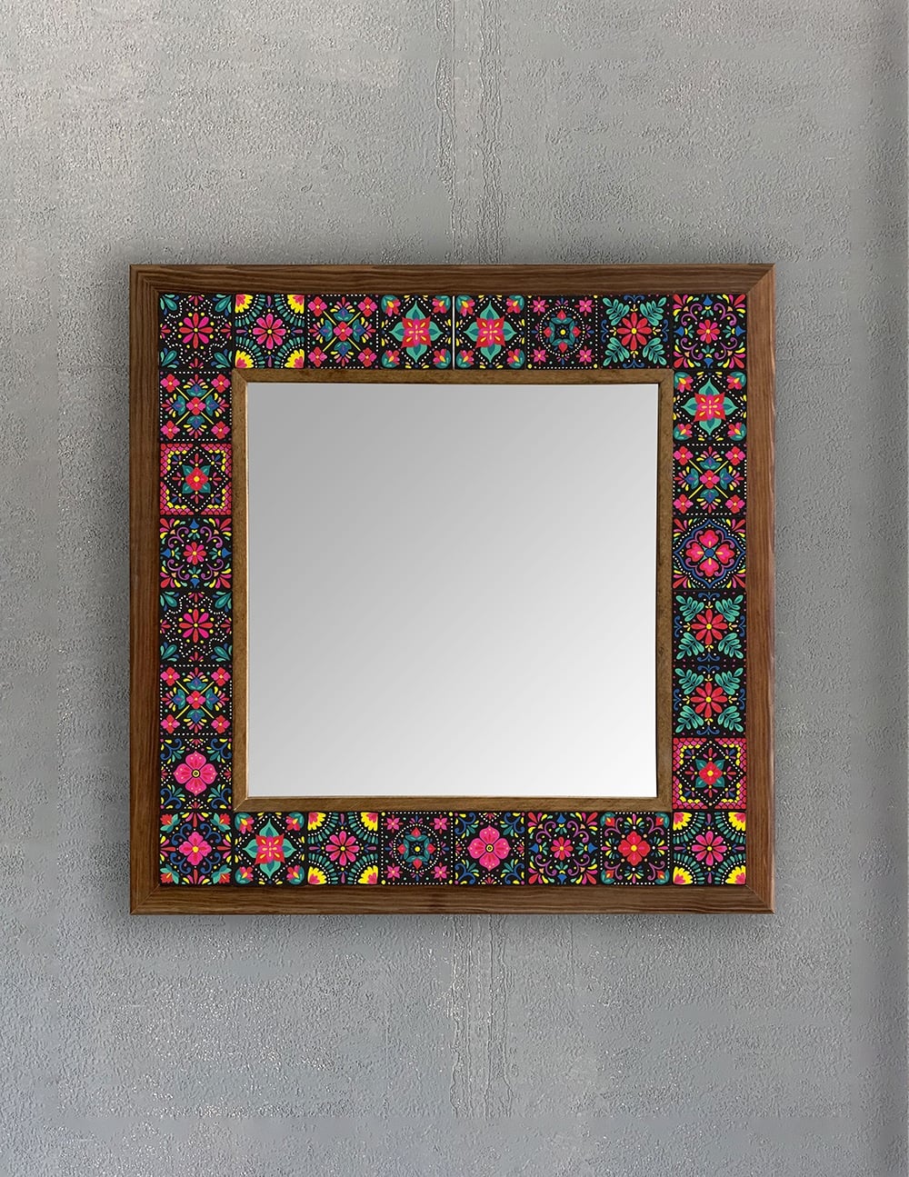 OSCAR STONE DECOR ÇERÇEVELİ MOZAİK DOĞALTAŞ AYNA / AYN4040-033