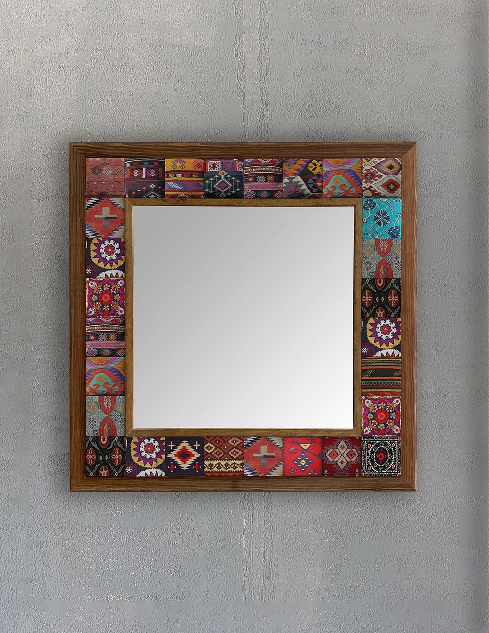 OSCAR STONE DECOR ÇERÇEVELİ MOZAİK DOĞALTAŞ AYNA / AYN4040-022